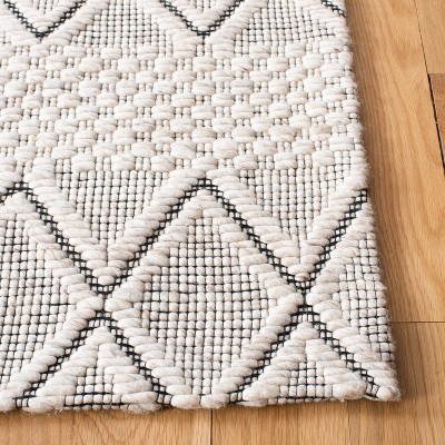 Elegant Marbella Handwoven Black Wool 8x10 Feet Area Rug
