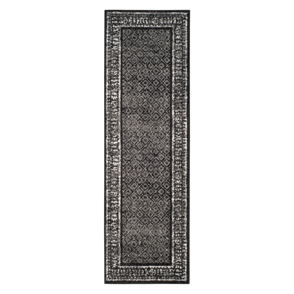 2'6inx12' Runner Diamond Black/Silver - Safavieh