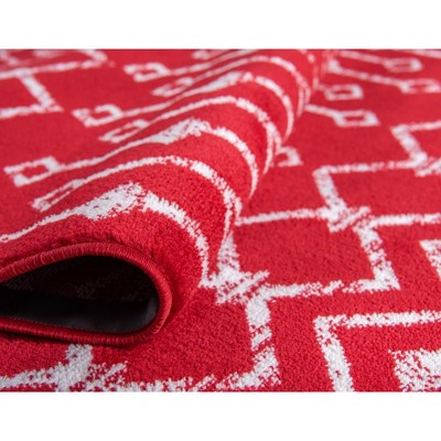 Trellis Elegance 6' x 9' Red Synthetic Rectangular Rug