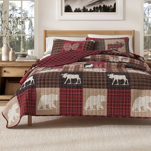 Rustic Woodland Printed Reversible Quilt Set - Great Bay Home - 1 of 4