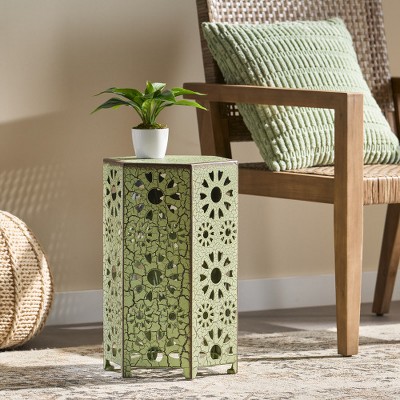 XIYUYEU Vintage Crackle Outdoor Patio Side Table, Outdoor Accent Tables with Isunburst Cut-out Pattern, Outdoor End Table for Patio