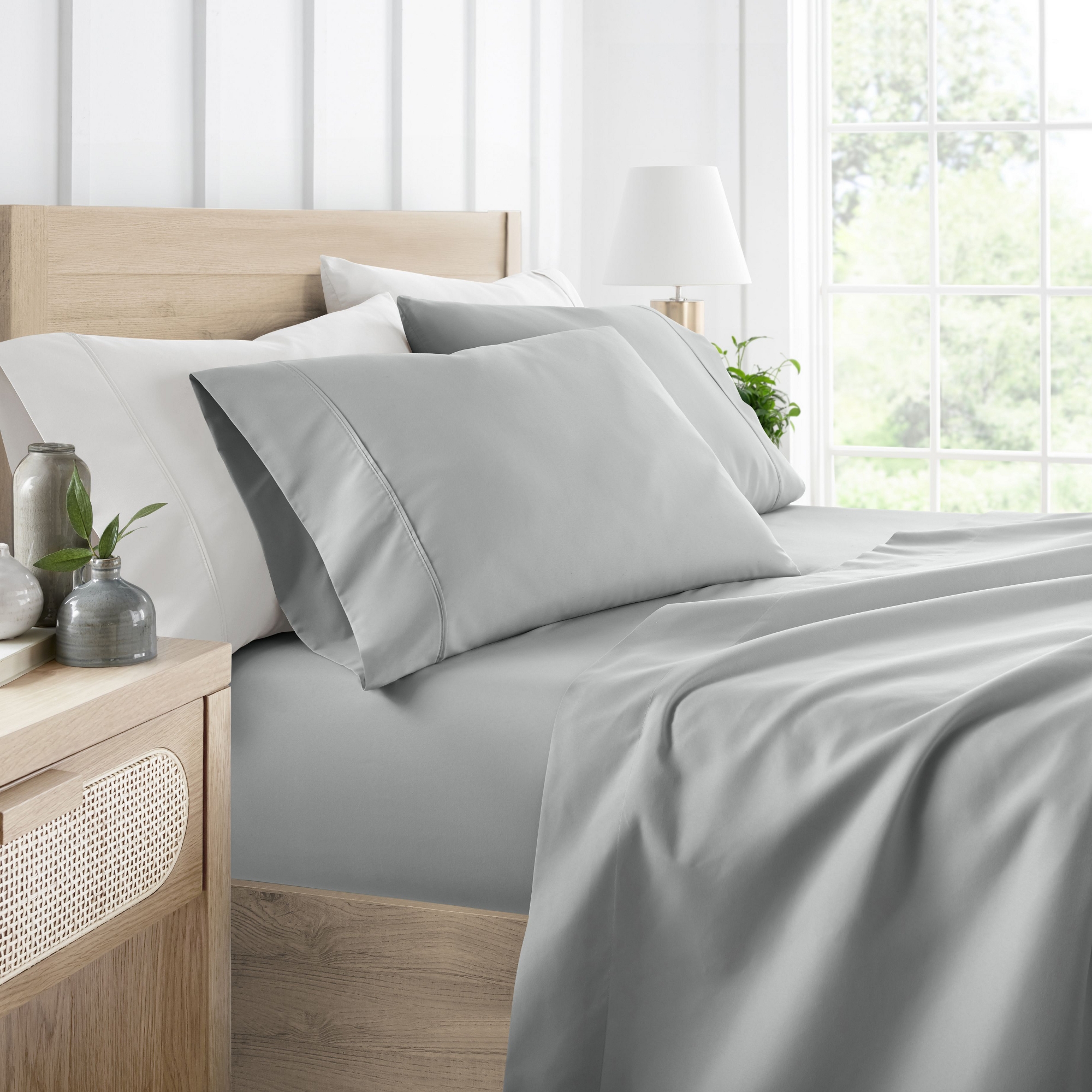 4 Piece Bed Sheet Set Solid Double Brushed Microfiber, Ultra Soft, Deep Pocket - Becky Cameron, Light Gray, King