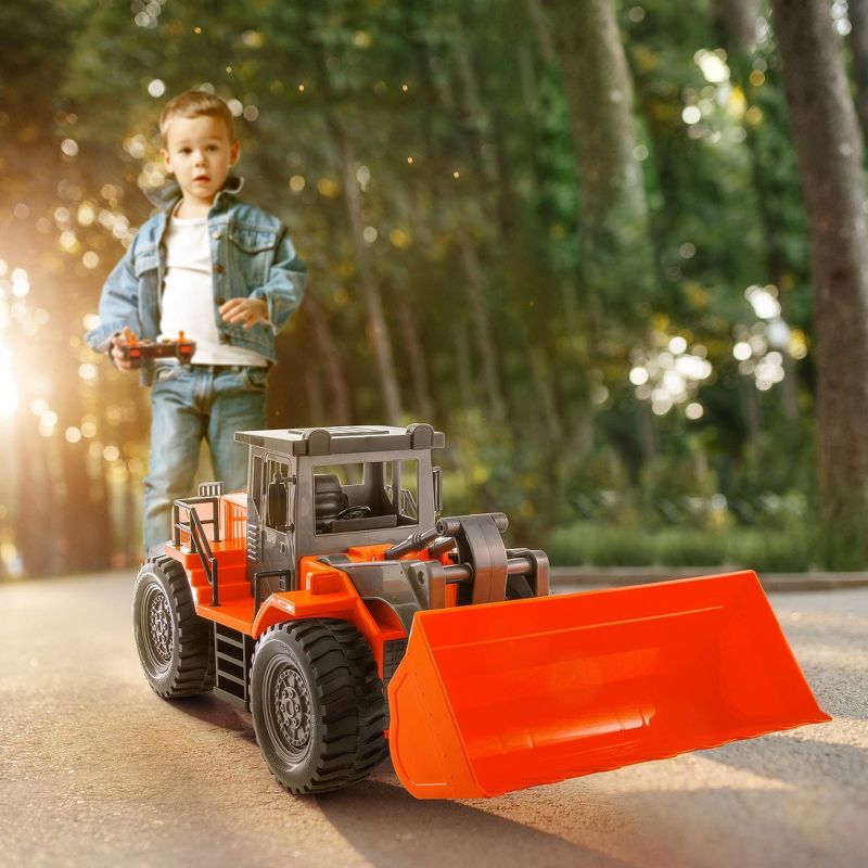 DRIVEN by Battat &#8211; Medium Toy Construction Truck with Remote Control &#8211; R/C Midrange Front End Loader, 3 of 13