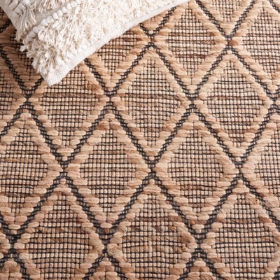 Natural Fiber Geometric Patterned 8' x 10' Wool Area Rug