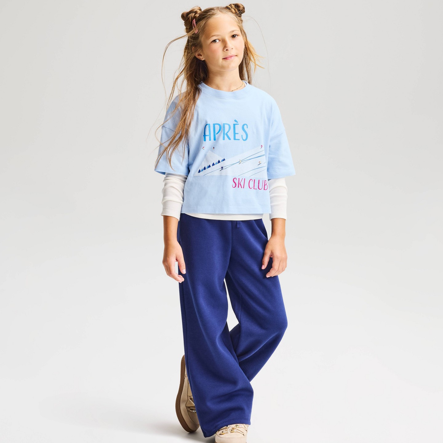 Футболка Cat & Jack Short Sleeve Boxy 'Apres Ski' Graphic T-Shirt для девочек, цвет: Бледный синий — фото 1