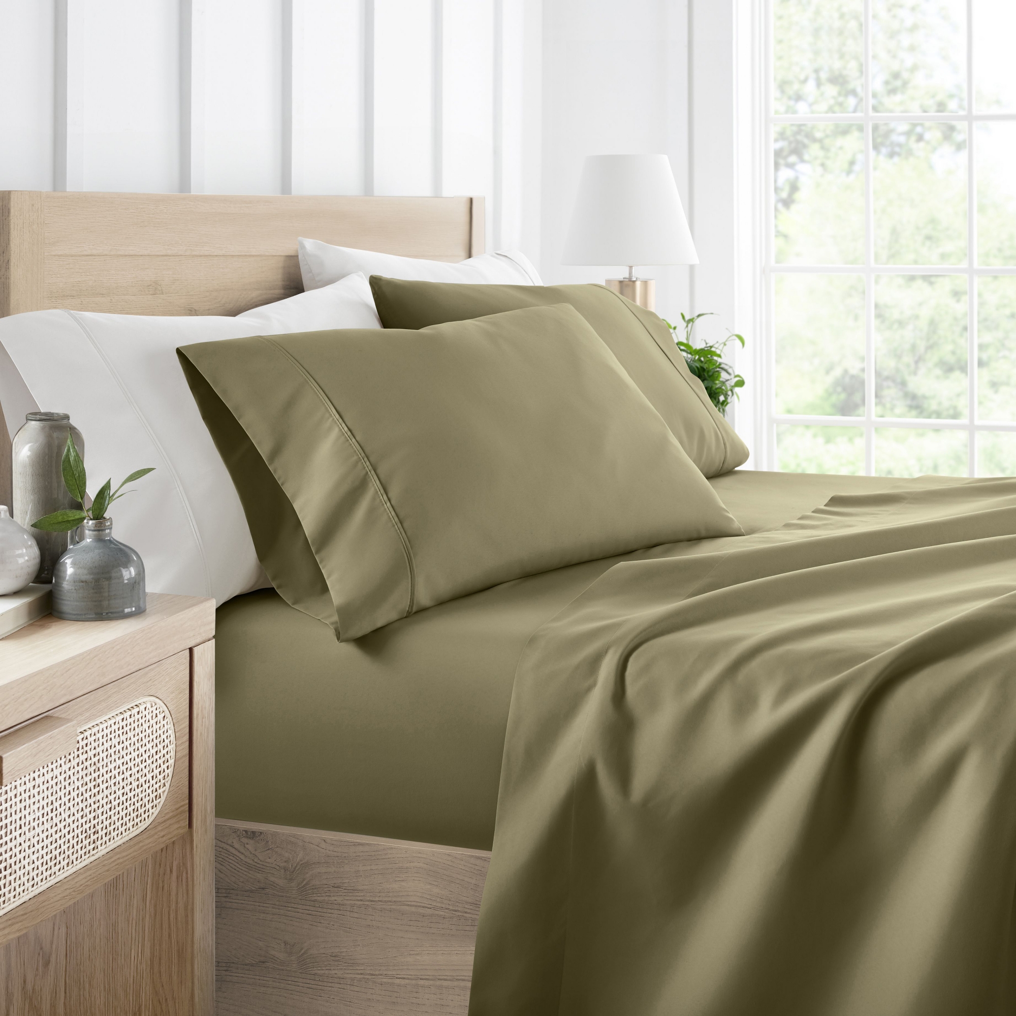4 Piece Bed Sheet Set Solid Double Brushed Microfiber, Ultra Soft, Deep Pocket - Becky Cameron, Sage Green, Queen