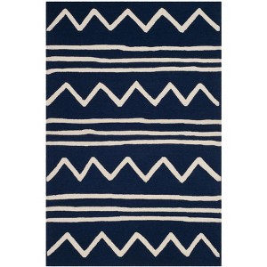 Safavieh Kids Zigzag SFK907 Hand Tufted Indoor Rugs - Safavieh - 1 of 4