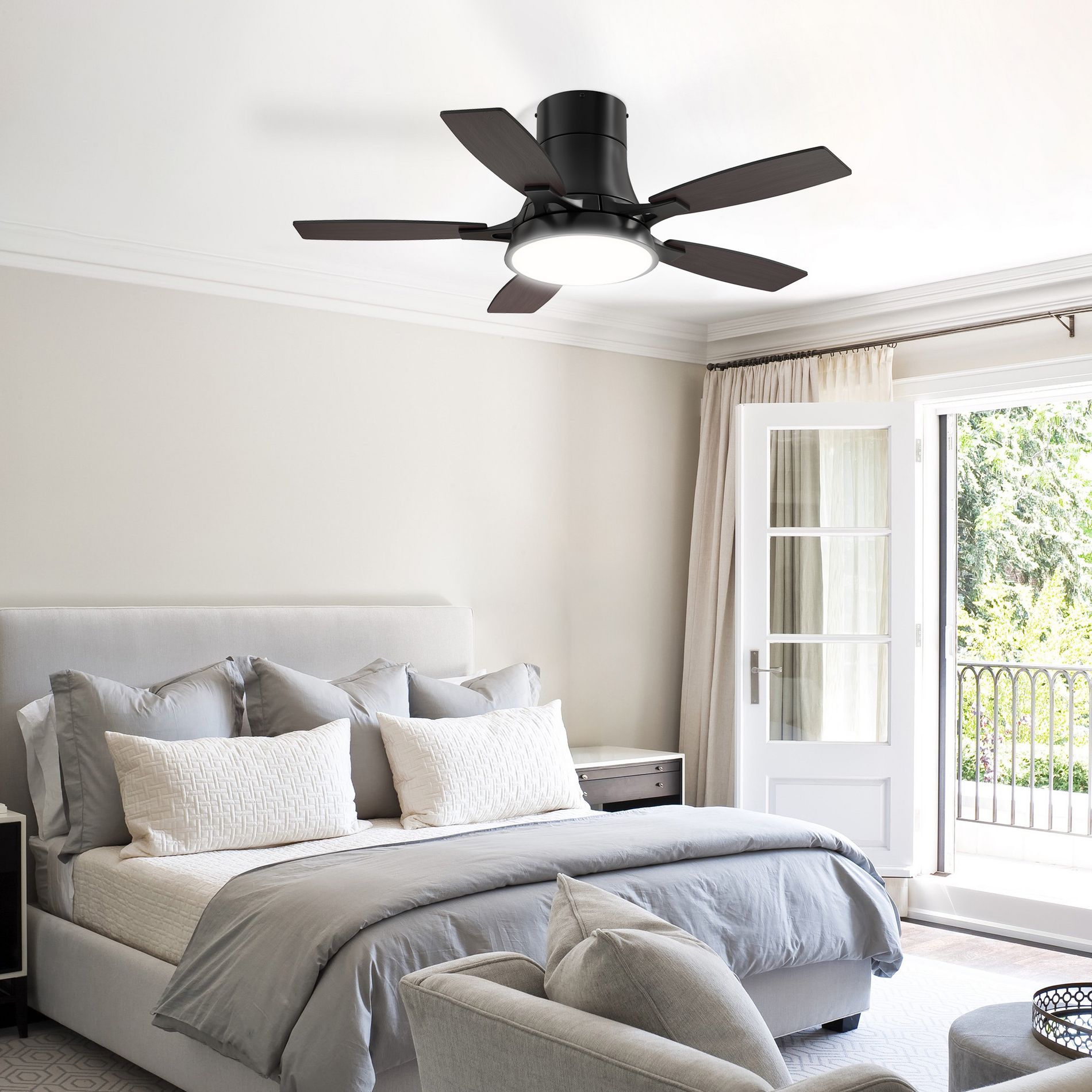 Siljoy Flush Mount Ceiling Fans with Lights, Noiseless, 6 Speeds Reversible, Dimmable LED Ceiling Fan Light for Bedroom, Living Room(Remote Included)