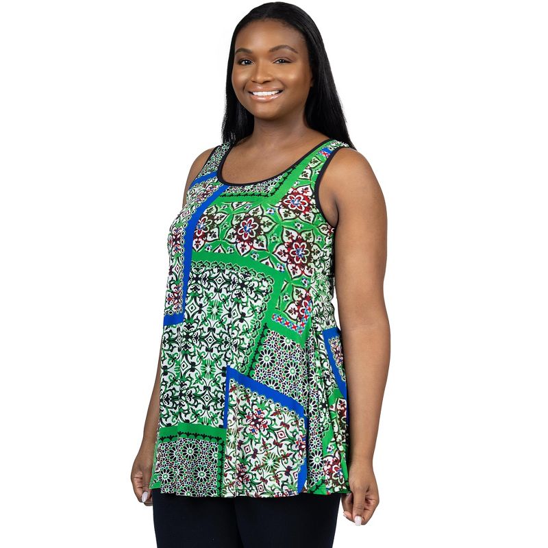 24seven Comfort Apparel Womens Casual Green Print Plus Size Scoop Neck Tank Top, 2 of 7