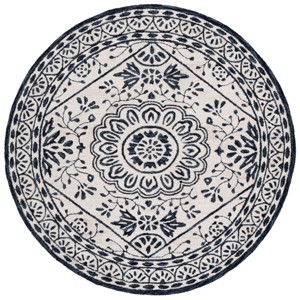 Metro MET464 Hand Tufted Indoor Rugs - Safavieh - 1 of 3