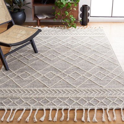 Ivory and Black Hand Woven Wool Area Rug, 3' x 5'