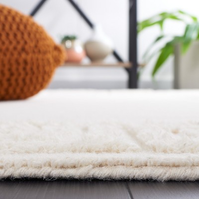 Ivory Hand-Tufted Wool 4' x 6' Rectangular Area Rug