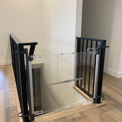 Crystal store baby gate