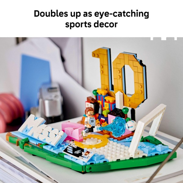 LEGO Editions Lionel Messi – Lo más destacado del fútbol 43011 6