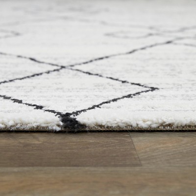 White Geometric Synthetic Rectangular Area Rug 5'3" x 7'