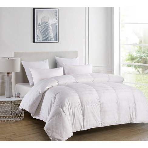 600 Thread Count Duraloft Down Alternative Comforter White Blue
