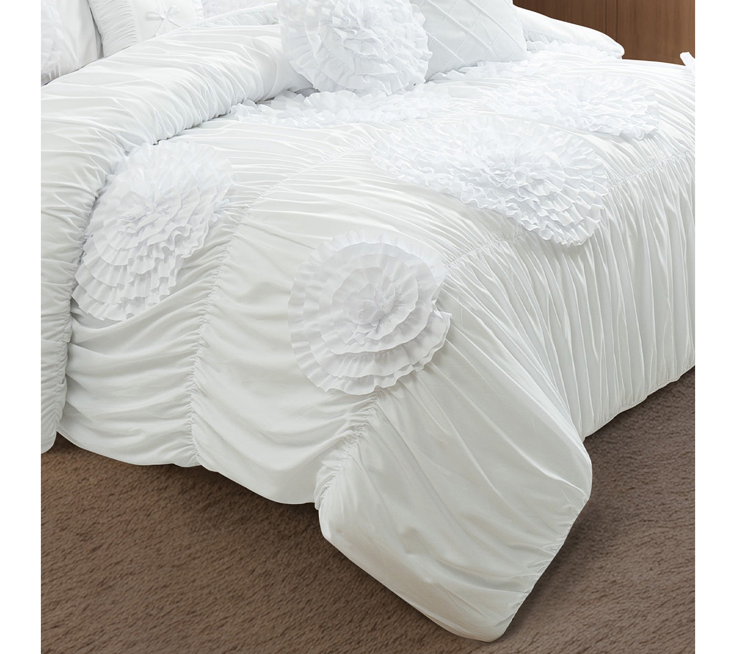 Постельное бельё HIG French Country Handmade Ruffle Floral Bed in a Bag, 7-Piece Camel Queen Size Comforter Set with Ruffled Shams, Bedskirt & Accent Pillows, цвет: С принтом — фото 8
