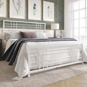 CasePiece Metal Bed - 1 of 4