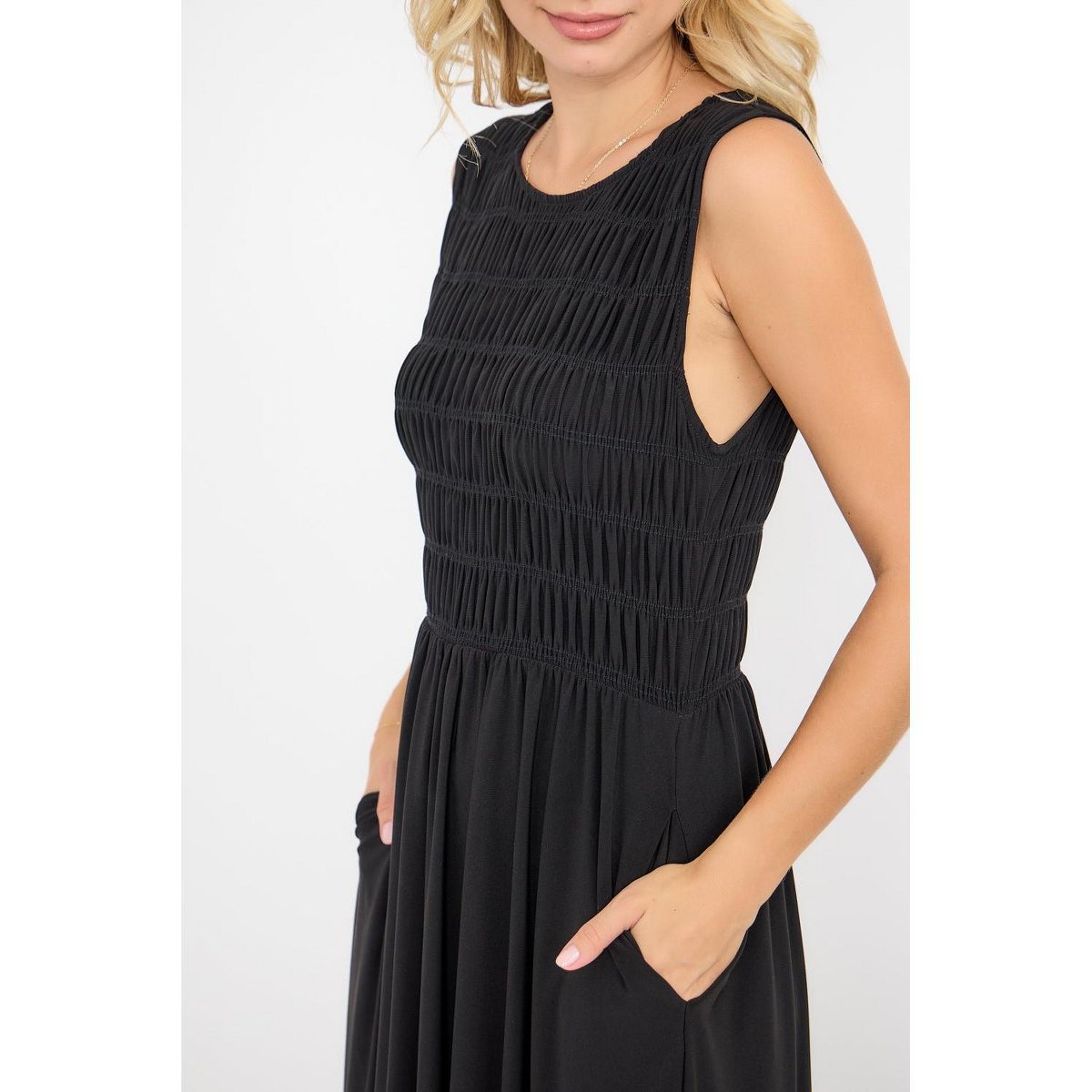 Женские платья West K Elowen Smocked Bodice Knit Midi Dress - Xsmall - Black — фото 5
