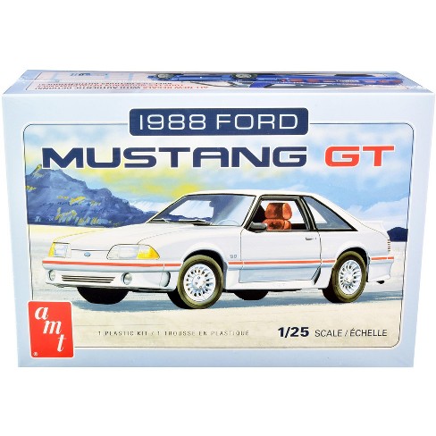 Skill 2 Model Kit 1988 Ford Mustang Gt 1/25 Scale Model By Amt : Target