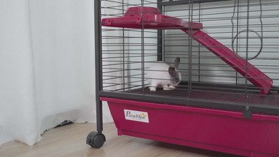 PawHut Red and Black Small Animal Cage with Ramp and Feeder