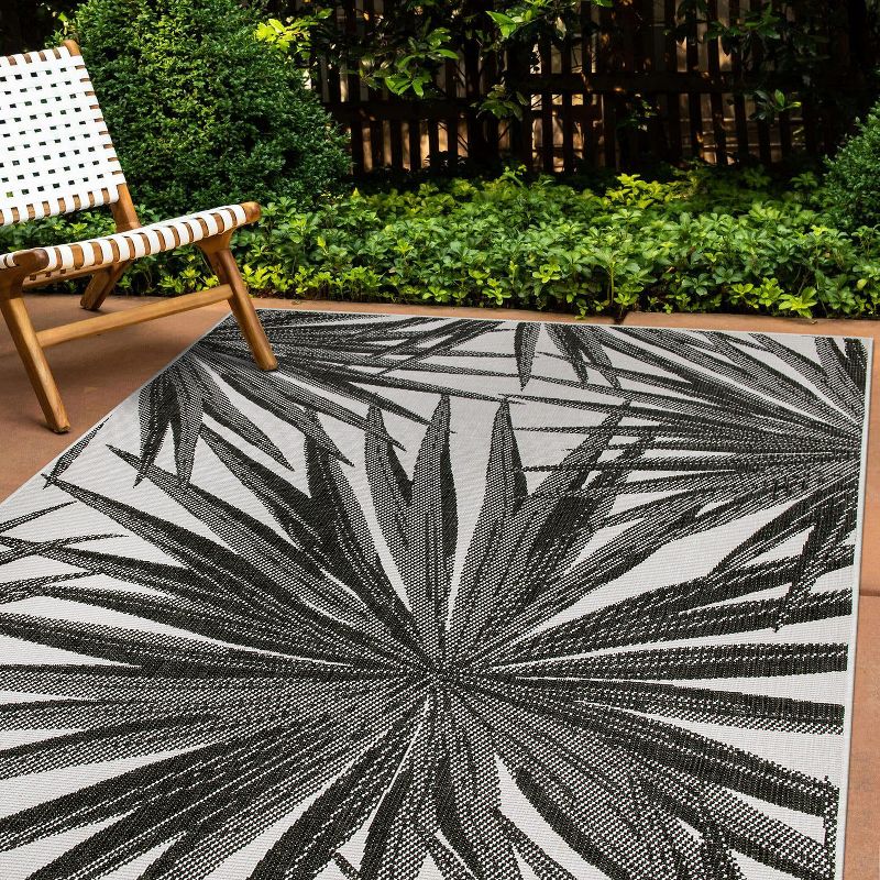 World Rug Gallery Tropical Leaves Nature Inspired Reversible Indoor/Outdoor Area Rug, 2 of 11