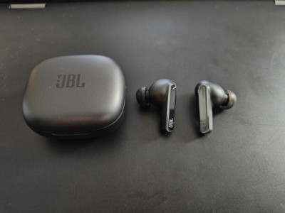 Save 50% on JBL Live Pro 2 earbuds with 40 hours of battery - Dexerto