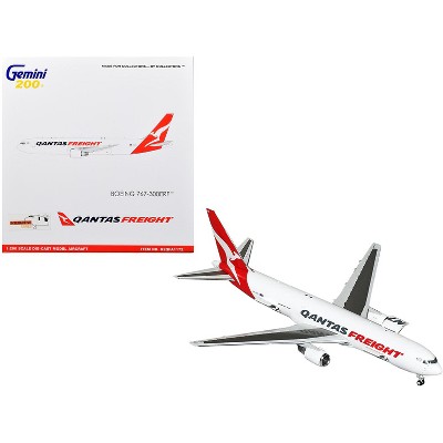 Boeing 767-300ERF Commercial Aircraft White with Red Tail "Gemini 200" Series 1/200 Diecast Model Airplane by GeminiJets