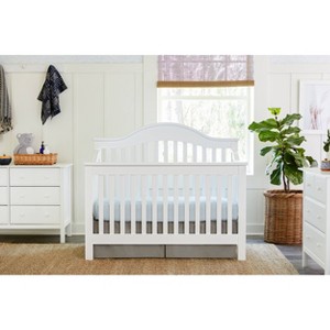 DaVinci Jayden 4-in-1 Convertible Crib - 1 of 4