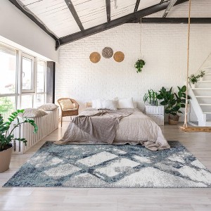 Luxe Weavers Modern Abstract Geometric Area Rug - 1 of 4