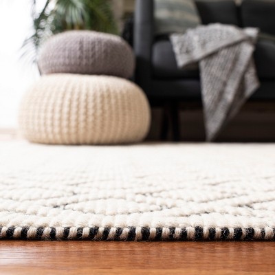 Ivory and Black Hand-Knotted Wool Area Rug, 3' x 5'