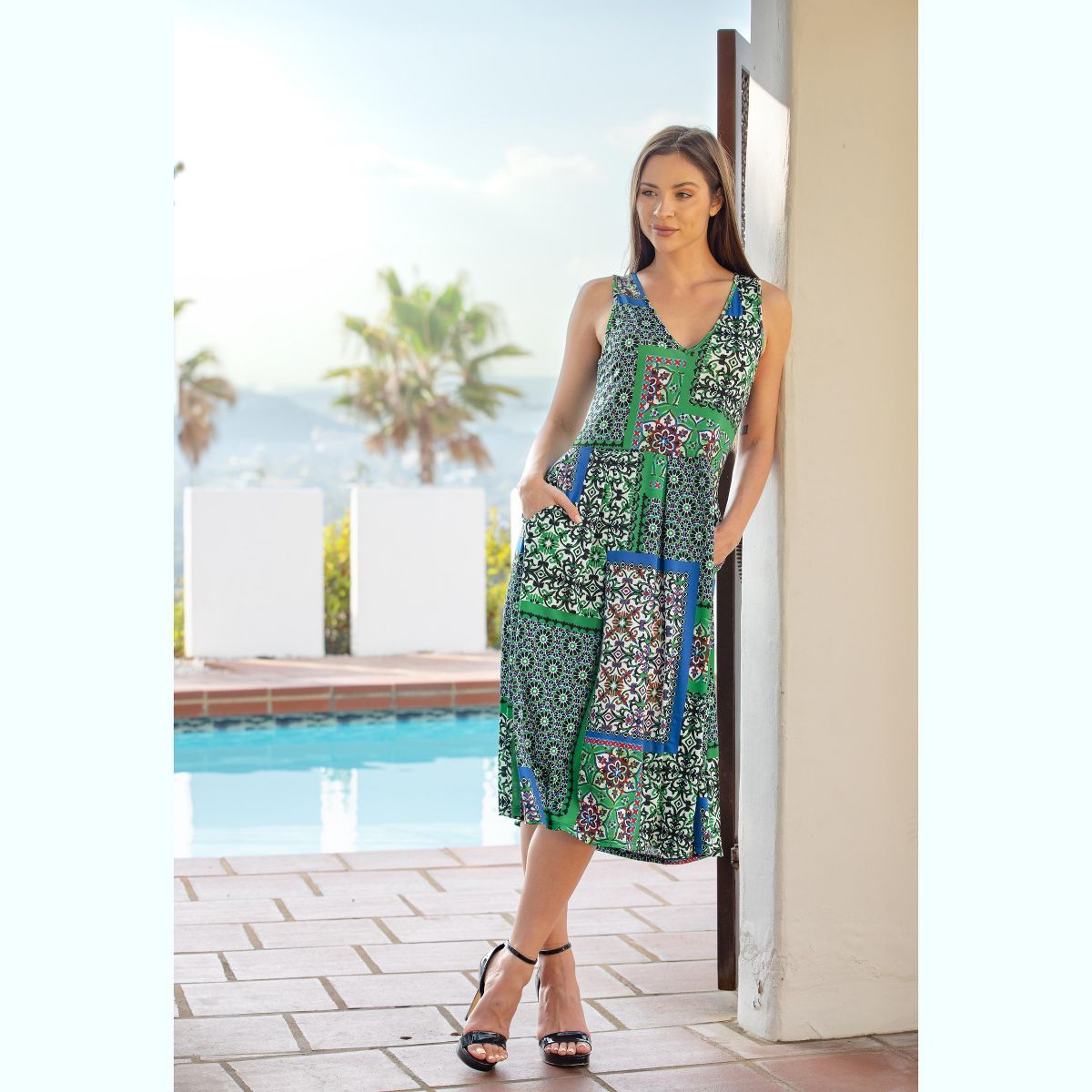 24seven Comfort Apparel Womens Midi Length Green Scarf Print Sleeveless Pleated Pocket Dress - thumbnail 4