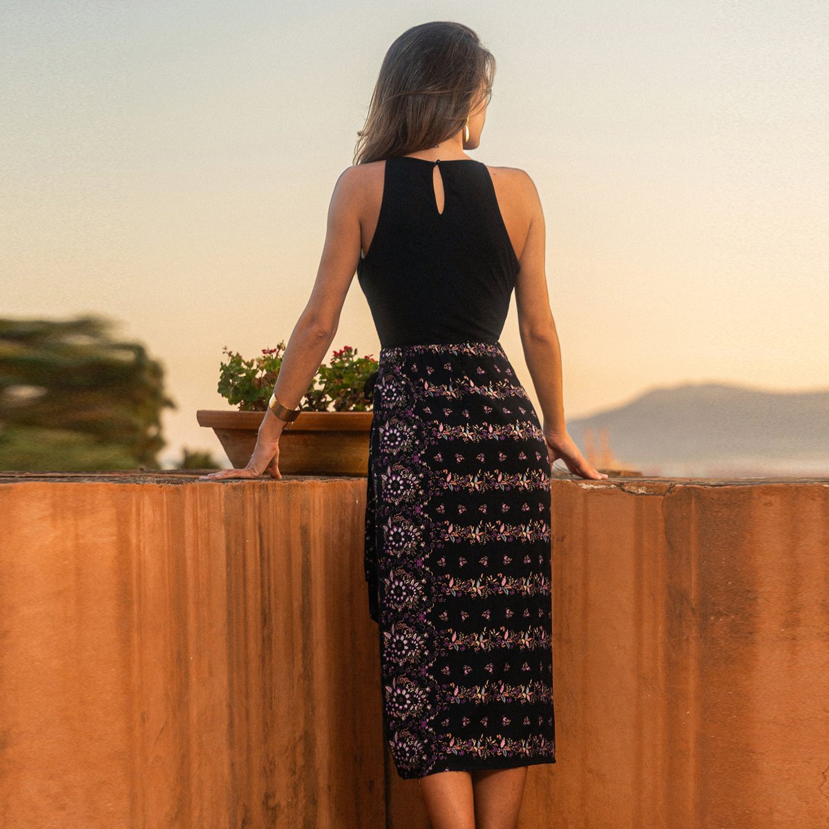 Женские платья Cupshe Women's Black Floral Print Sleeveless Midi Dress with Waist Tie - Cupshe-XL-Black — фото 3