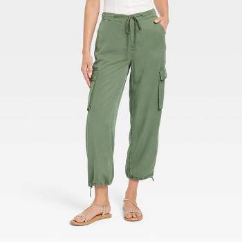 Women's High-Rise Casual Fit Soft Cargo Pants - Universal Thread™