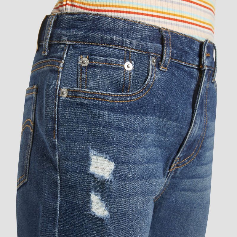 Levi's® Girls' Mid-Rise Mini Mom Jeans - Light Wash, 5 of 13