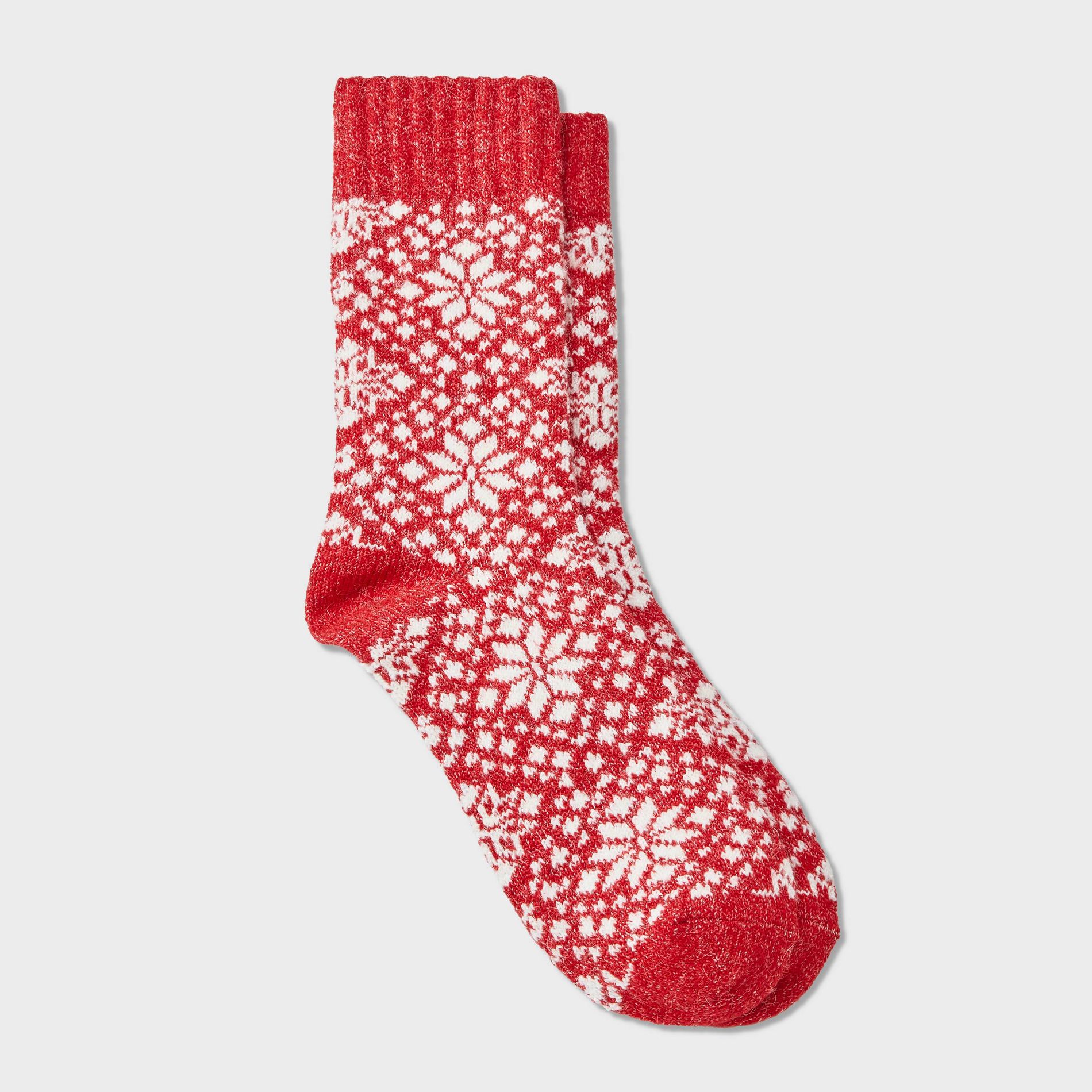 Women's Cozy Alpine Snowflake Super Soft Crew Socks - Universal Thread™ Red
