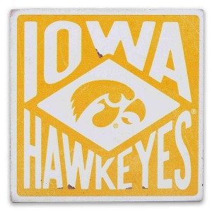 NCAA lowa Hawkeyes Vintage Magnet - 1 of 4