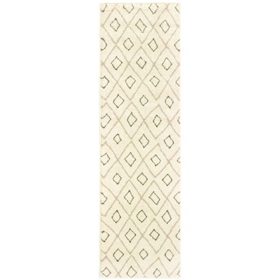 Oriental Weavers Carson 3943G Ivory/ Sand Indoor Area Rug - 2'3" x 7'6"