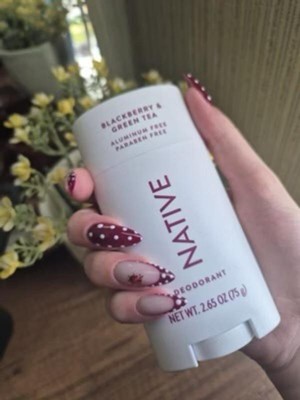 Native Solid Deodorant for Women & Men - Blackberry & Green Tea