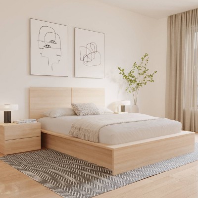 Light Brown Wood Queen Platform Bed with Nightstands