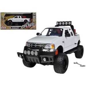 2001 Ford F-150 XLT Flareside Supercab Off-Road Pickup Truck White 1/24 Diecast Model Car by Motormax - 1 of 3