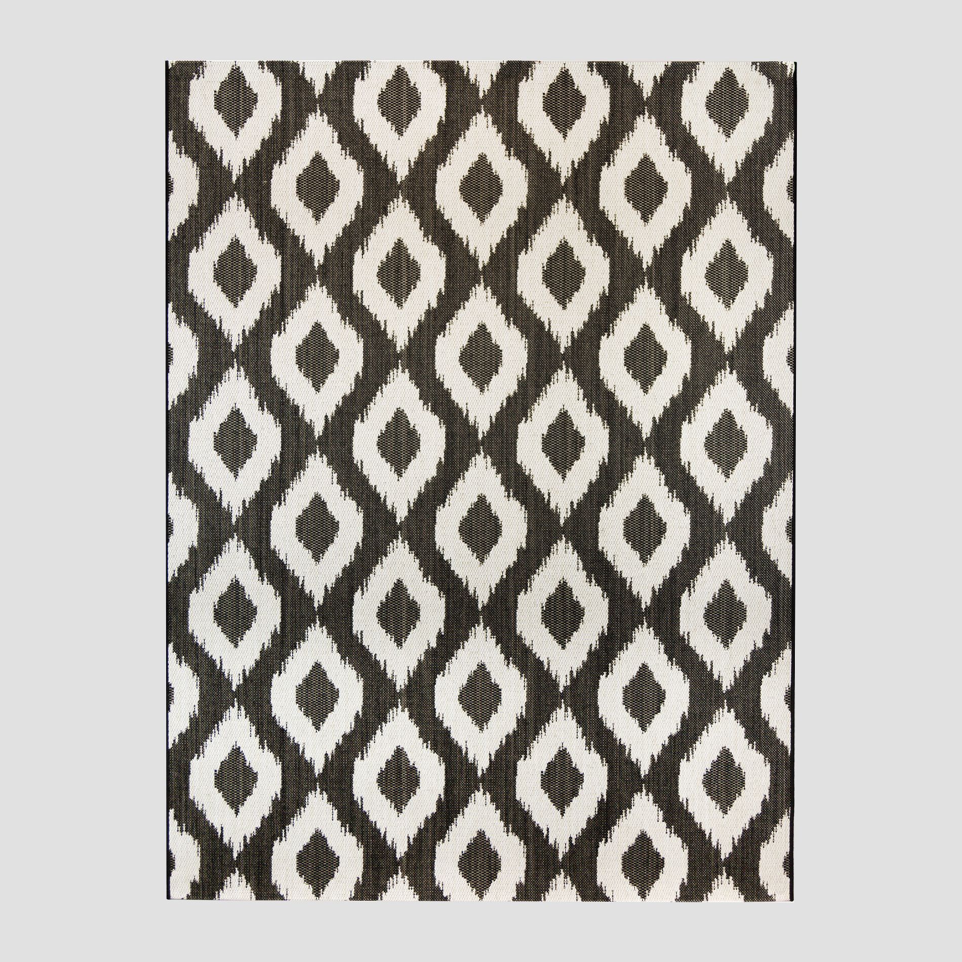 Diamond Ikat Outdoor Rug Black - Threshold™