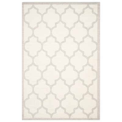 5'X8' Rectangle Outdoor Patio Rug  Beige/Light Gray - Safavieh