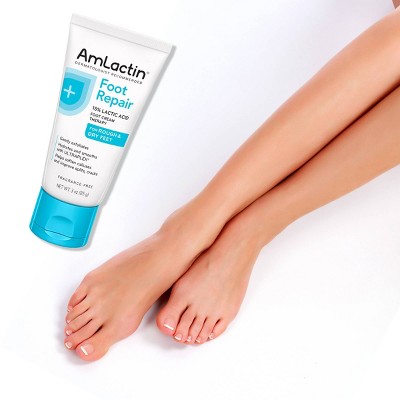 More than just a moisturizer, this foot cream is a powerful exfoliating therapy that kicks calluses and splits to the curb. Its unique formula boosts your skin's natural renewal process to reveal healthier-looking skin after just one use. Plus, its doctor-recommended formula ensures that you're using the best product for your feet. 