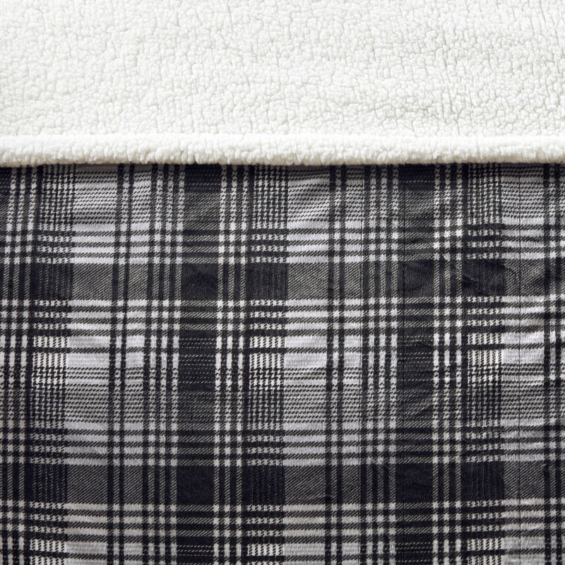 Secure Comfort Plaid Oversized Mink to Berber Heated Throw 60 x 70", 3 of 5