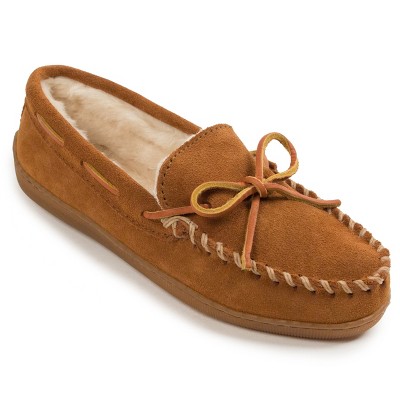 minnetonka pile lined hard moccasin slipper