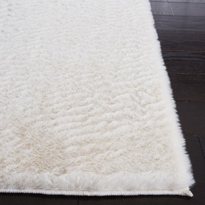 Off-White Faux Rabbit Fur 5' x 7' Rectangular Area Rug