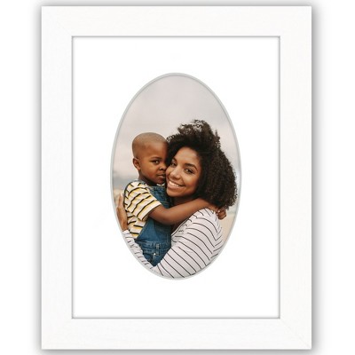 Americanflat Picture Frame with Oval Mat Insert and Shatter-Resistant Glass - Signature Collection - Photo Frame for Wall Display