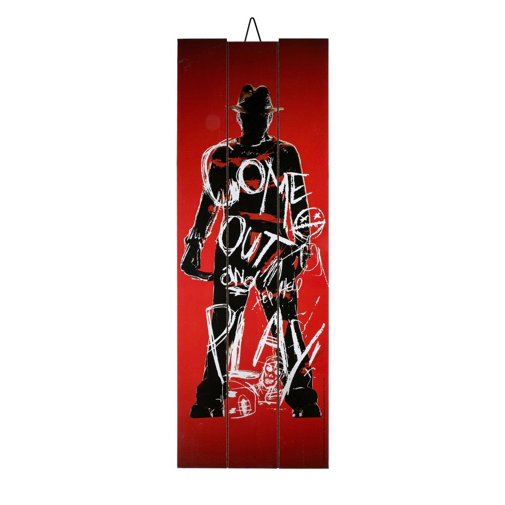 Warner Bros. 20"" A Nightmare on Elm Street Freddy Krueger Halloween Wall Decor with Easel -  89691140