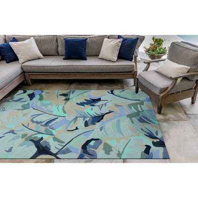 Hand-Tufted Round Blue Palm Leaf Synthetic Rug 2' x 3'